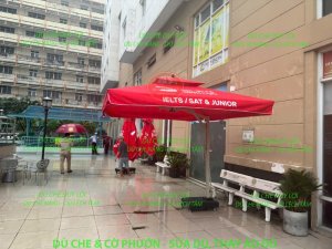 DOL English Tặng Hơn 3.000 Cây Dù Lệch Tâm Vuông 3x3m Cho Các Chung Cư Tại TP.HCM Và Khu Vực Phía Nam