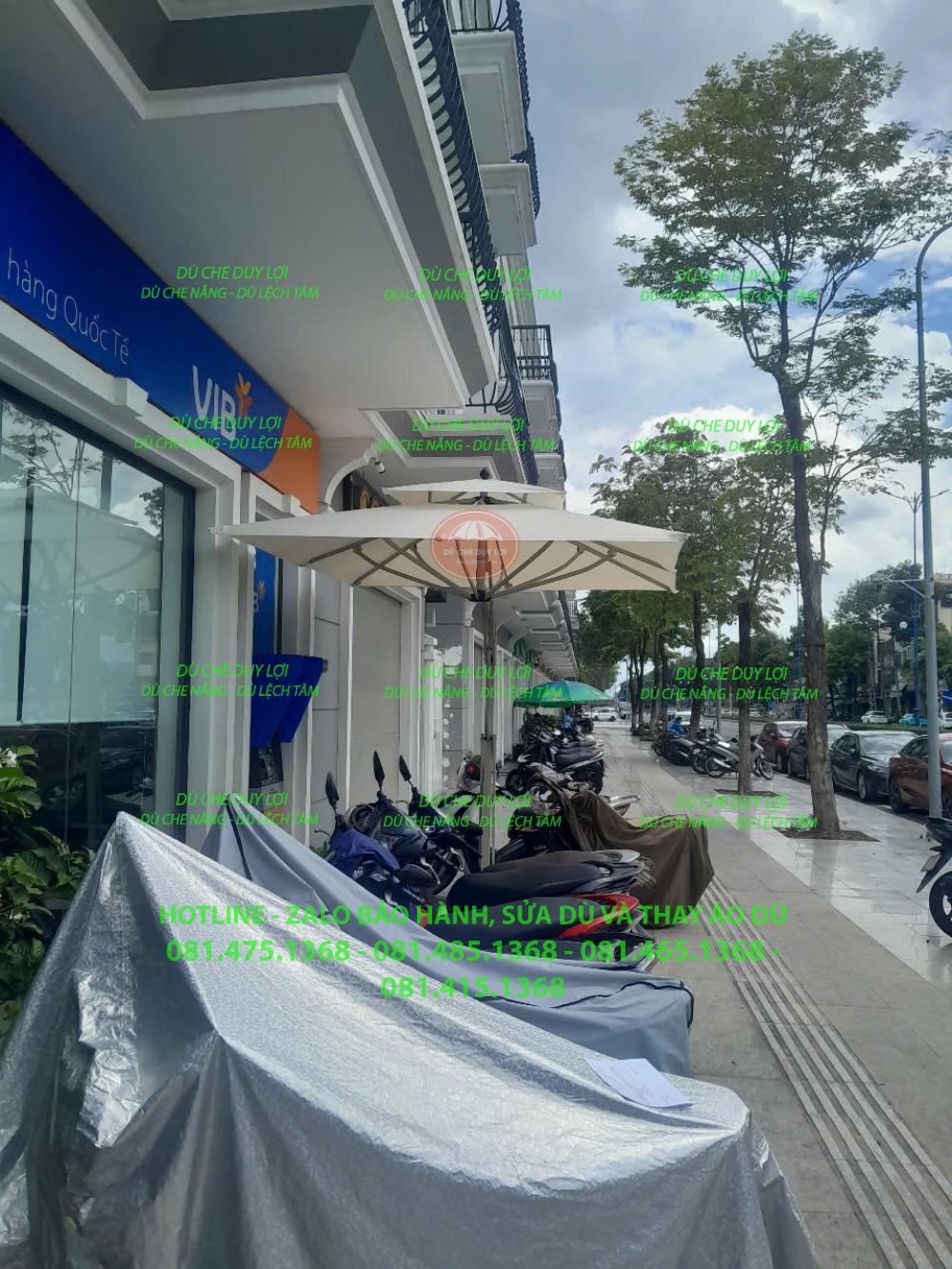 D&ugrave; lệch t&acirc;m che khu vực cạnh d&atilde;y xe m&aacute;y trước điểm giao dịch VIB.